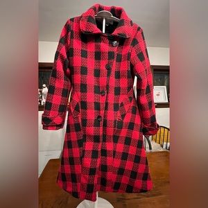 American Widgeon Buffalo plaid faux fur lined swing coat. Girls 12.